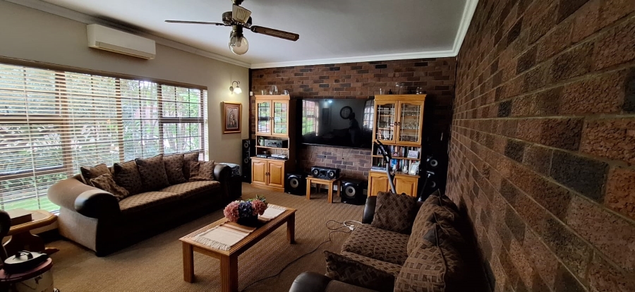 3 Bedroom Property for Sale in Flamingo Park Free State